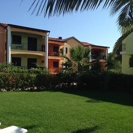 Apartman Villaggio Riva Azzurra *